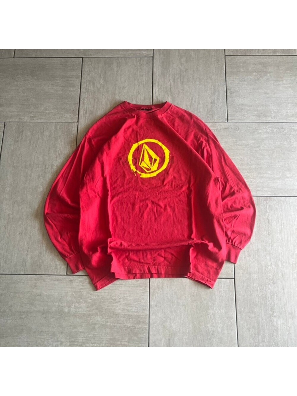Vintage Volcom Red Long Sleeve Logo Graphic T-Shirt Size Large